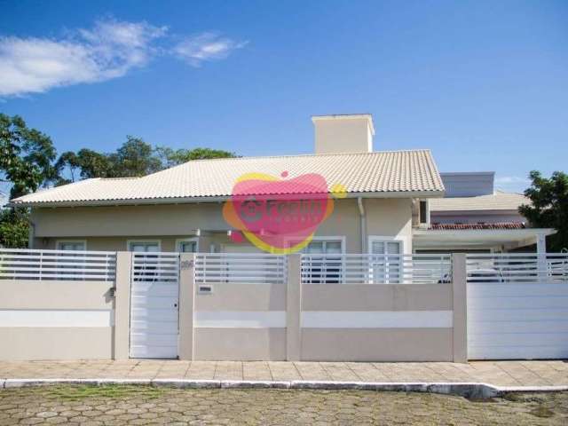 Casa com 3 quartos à venda na Rua Professor Américo Vespúcio Prates, 286, Carianos, Florianópolis por R$ 1.450.000