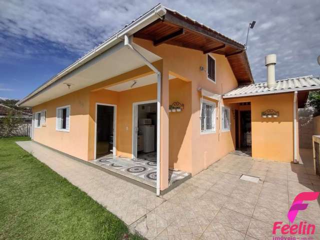 Casa com 3 quartos à venda na Avenida Deputado Diomício Freitas, 2508, Carianos, Florianópolis por R$ 910.000