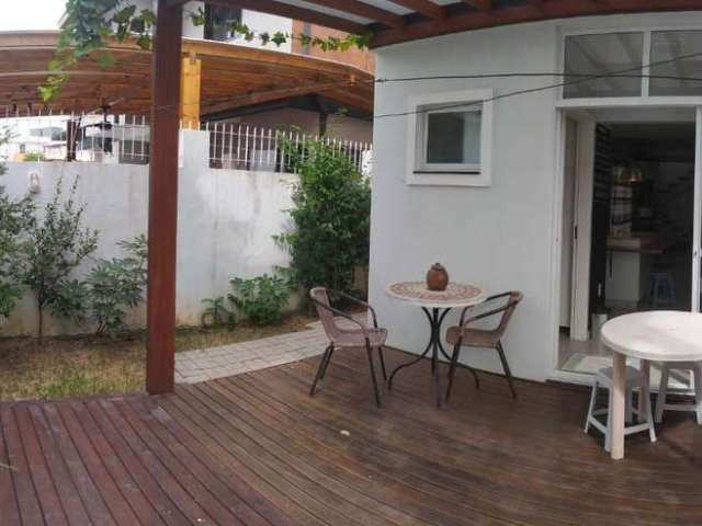 Casa com 3 quartos para alugar na Rua do Trapiche, 605, Campeche, Florianópolis por R$ 8.500