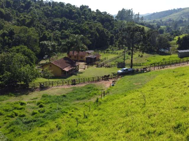 Lindo sítio com 39 hectares a venda em Jacutinga-MG