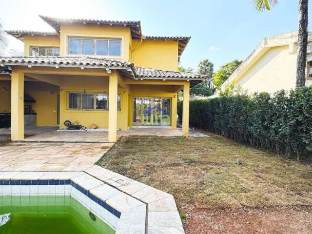 Casa para locação e venda de 560M²,  4 dormitórios, 2  suítes com closet e 4 vagas de garagem, no R