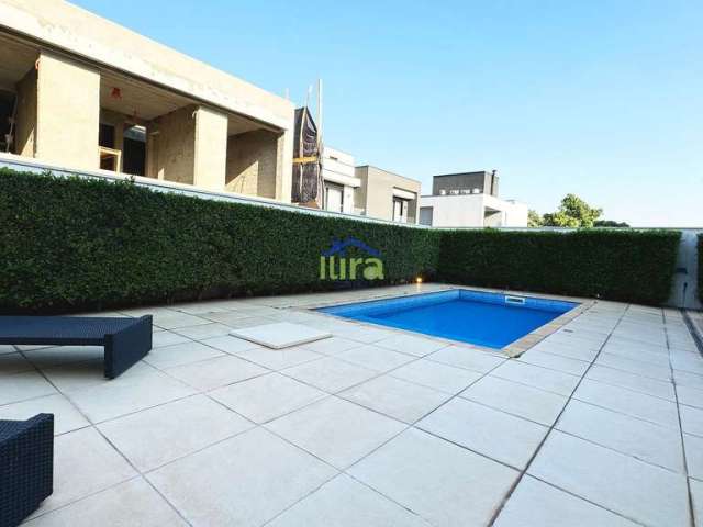 Casa  mobiliada para locação e venda de 354M²,  4 suítes com piscina no condomínio Burle Max  Alpha