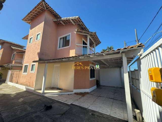 Casa duplex de frente em condomínio, 02 quartos com churrasqueira á venda, 80 m² - Extensão do Bosque - Rio das Ostras/RJ