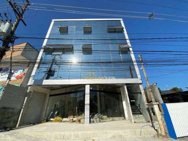 Excelente loja para locação com 240m2 localizado em frente a rodovia no bairro  Costa Azul em Rio das Ostras/RJ.