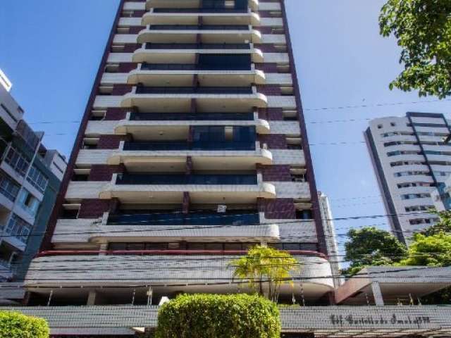 Apartamento com 132m2, 3 Quartos sendo 1 Suíte, apartamento recém reformado!