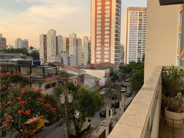 Apartamento com 3 quartos à venda em Aclimação - SP