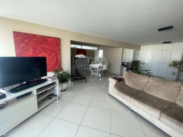 Apartamento com 3 quartos à venda em Cerqueira César - SP