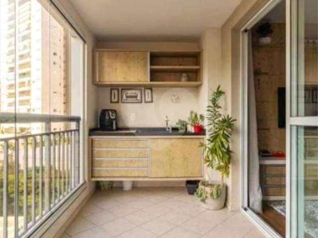 Apartamento com 3 Quartos 1 Suíte à Venda, 87 m² por R$ 749.000