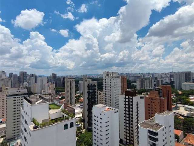 Apartamento com 4 quartos à venda em Moema - SP