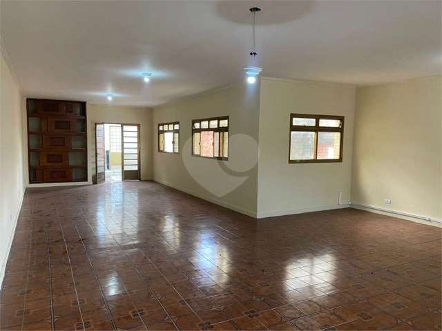 Casa com 4 quartos à venda em Vila Moreira - SP