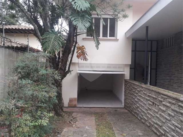 Casa com 4 quartos à venda em Pacaembu - SP