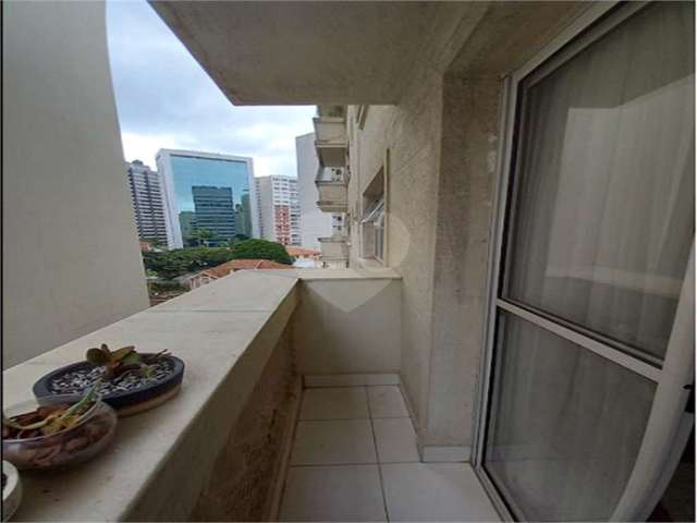 Apartamento com 3 quartos à venda em Bela Vista - SP