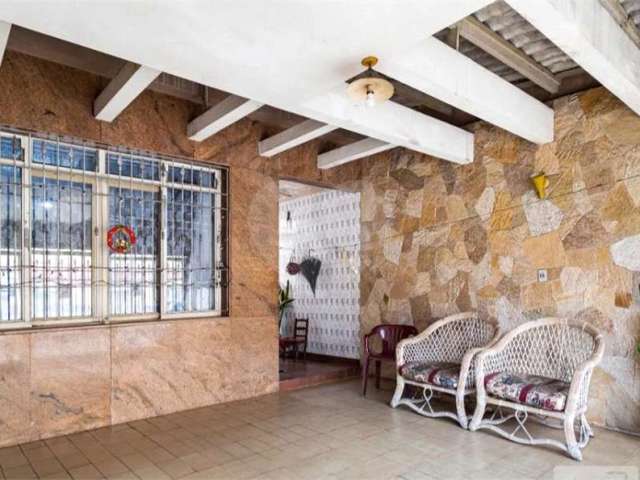 Excelente Sobrado à venda em São Judas - 3 quartos/ 2 Vagas - 600 m. metrô