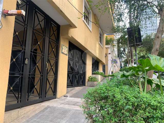 Apartamento com 3 quartos à venda em Cerqueira César - SP