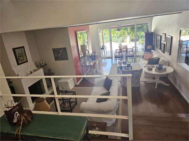 Casa com 3 quartos à venda em Jardim Vitória Régia - SP