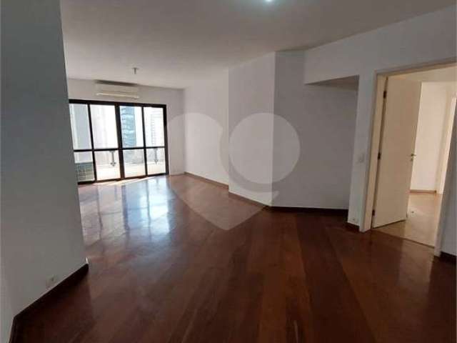 Apartamento com 3 quartos à venda em Vila Nova Conceição - SP