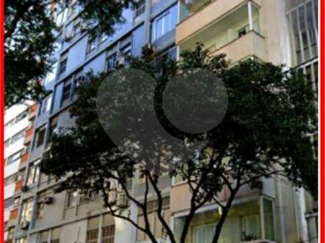 Apartamento com 3 quartos à venda em Bela Vista - SP