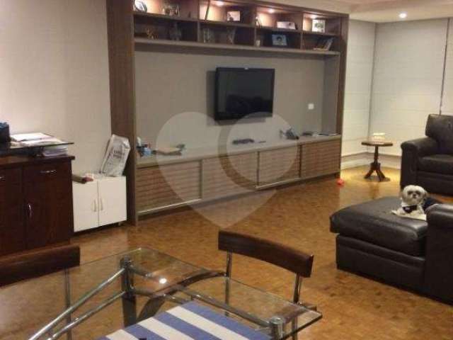 Apartamento com 4 quartos à venda em Cerqueira César - SP