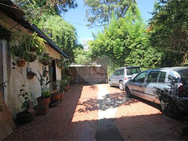 Terreno à venda em Vila Ipojuca - SP