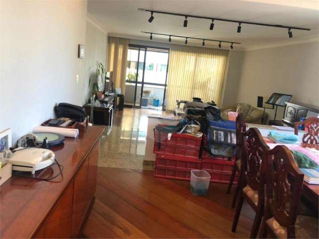 Apartamento com 4 quartos à venda em Aclimação - SP