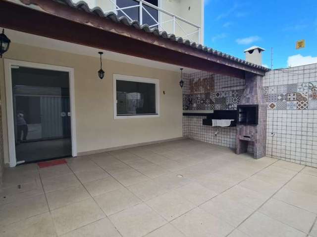 Casa com 3 dormitórios à venda, 99 m² por R$ 450.000 - Ipitanga - Lauro de Freitas/BA