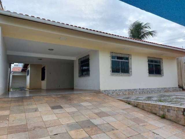 Casa para venda possui 286 metros quadrados