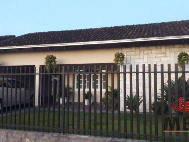 Casa com 3 dormitórios à venda, 264 m² por R$ 800.000 - Espinheiros - Joinville/SC