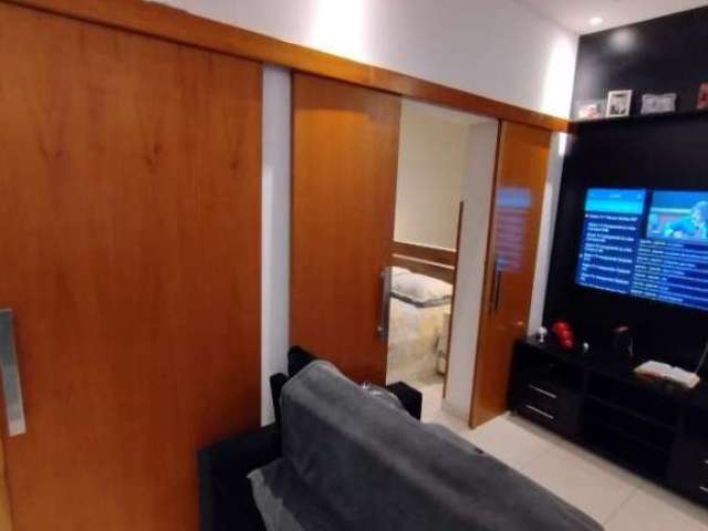 Vendo excelente apartamento 02 dormitórios na Vila Mathias em Santos