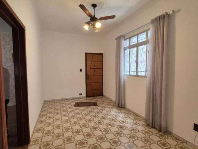 Vendo lindo Apartamento de 02 dormitórios térreo c/ garagem fechada e banheiro no Marapé em Santos