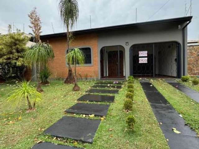 Casa para Locação em Pirassununga, Cidade Jardim, 3 dormitórios, 1 suíte, 3 banheiros, 3 vagas