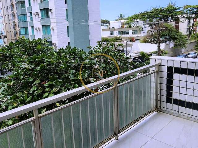 Apartamento espaçoso 4 quartos(1 suíte), 180m², 50 m da praia, nascente