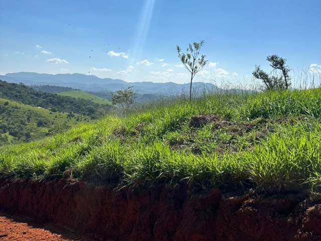 vende-se terreno prox ao centro de áruja 500m