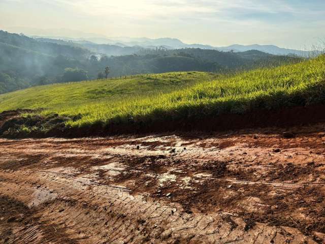 Terreno á venda 12 minutos do centro de Arujá