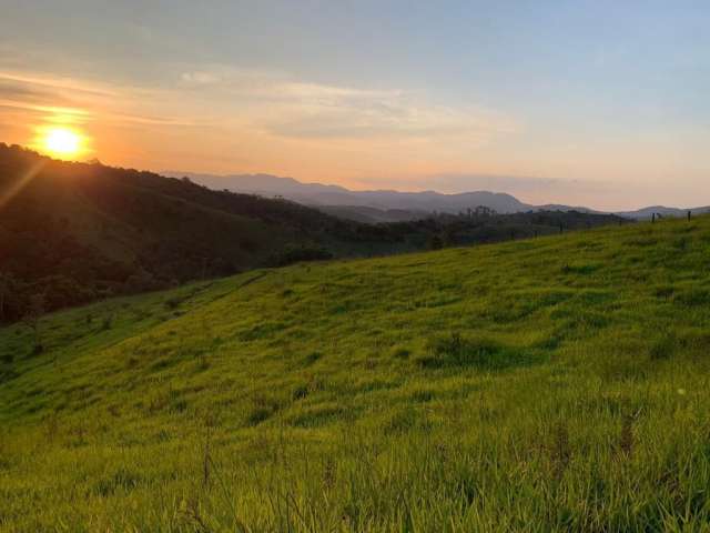 Vende-se lote em area rural de aruja, com otimo preço.