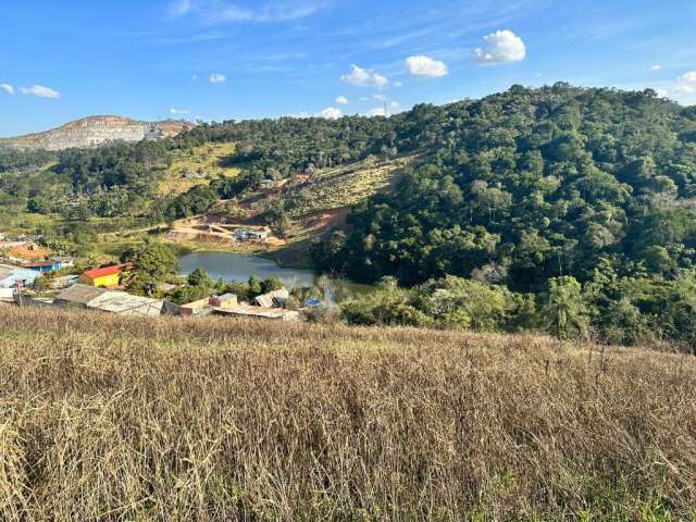 Lindo lote espaçoso á venda em arujá