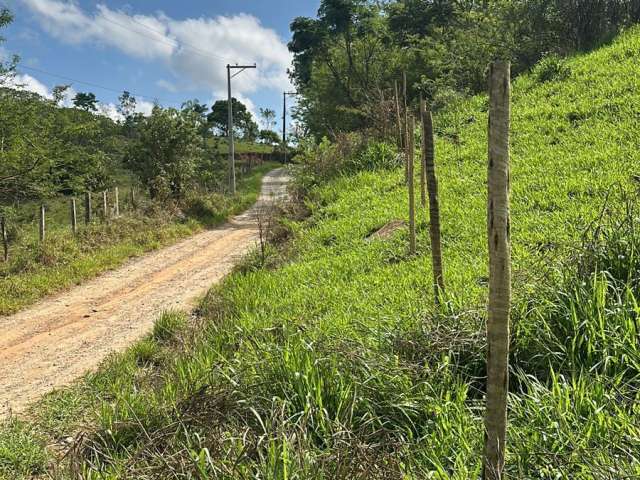 Terrenos a venda 8km do centro de Aruja