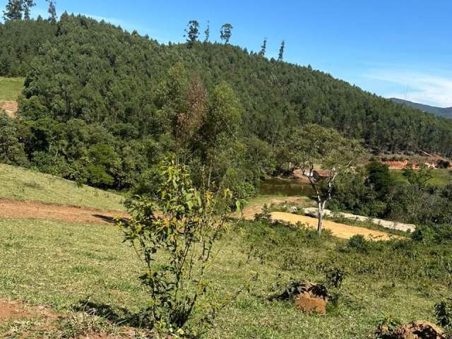 Terrenos com otimo acesso em Igarata, com 15min do centro;