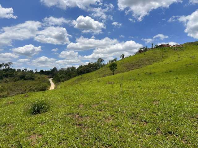 Vende-se terrenos com otimo preço em area rural de Aruja;