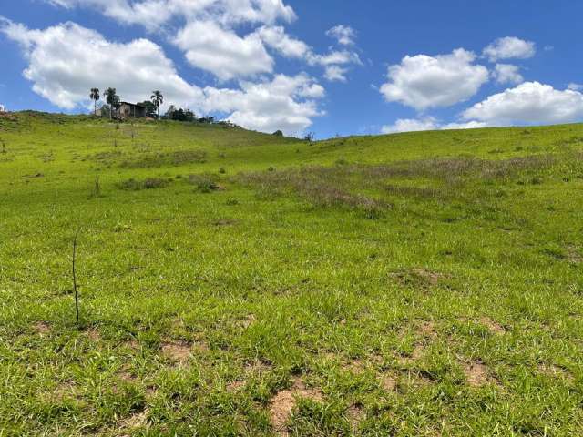 Lote com excelente topografia ideal para construção de chácara