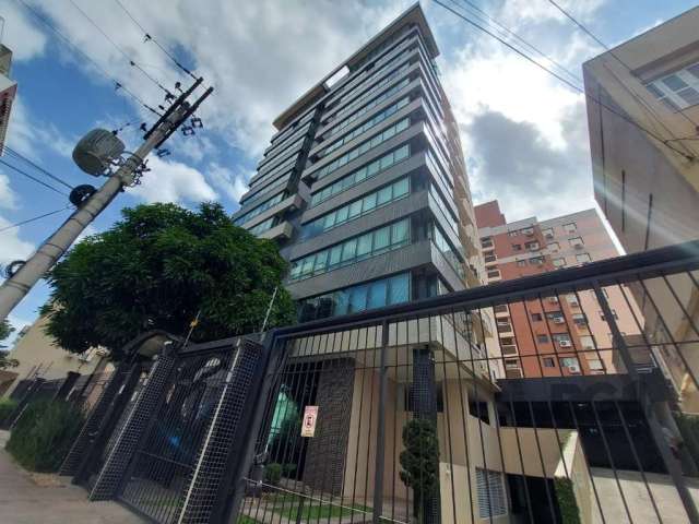 APARTAMENTO 3 DORMITÓRIOS - Imóvel com 103,71 m², 2 vagas de garagens independentes e escrituradas. O apartamento é composto por 3 dormitórios, sendo um deles suíte, todos com móveis sob medida e 2 de