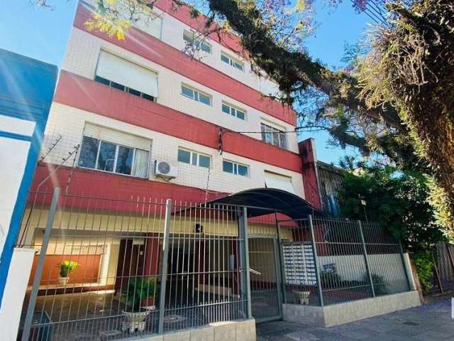 Excelente apartamento de 1 dormitório, último andar com apenas dois lances de escada, muito arejado, com excelente iluminação natural - pega sol o dia todo. Cozinha americana, área de serviço e sala i