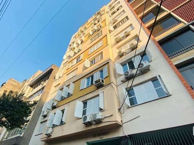 Apartamento à venda no Centro Histórico - Ed. Arvoredo&lt;BR&gt;&lt;BR&gt;Apartamento à venda no Ed. Arvoredo, Com área privativa de 62.42m² e área total de 83.99m², possui 2 dormitórios, 1 banheiro s