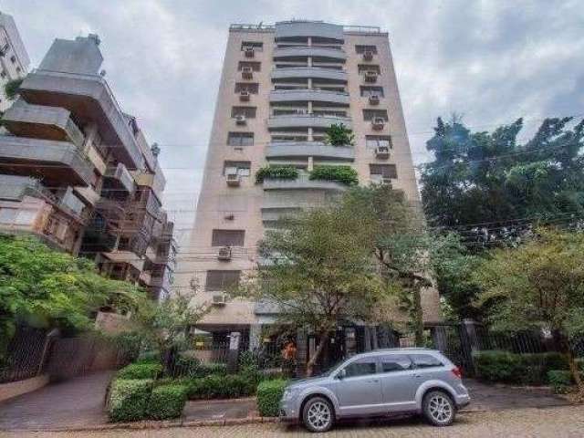 Apartamento no bairro Petrópolis  3 dormitórios, sendo 1 suíte, amplo living, 3 banheiros e 2 vagas de garagem. Aproveite para visitar esta oportunidade e agende uma visita.