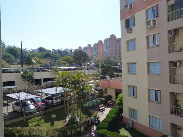 Excelente oportunidade no Bairro Jardim Carvalho, Apartamento com 3 dormitórios, cozinha , área de serviço separada, sacada integrada ao living, ficam os móveis fixos, vaga coberta, sol da manhã. Cond