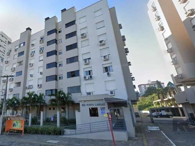 Apartamento semimobiliado a venda em Canoas, bairro centro, próximo ao Canoas Shopping. Conta com 2 quartos, sala, cozinha, banheiro, sacada, churrasqueira, vaga de garagem coberta, excelente posição 