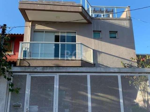 Excelente casa no Jardins do Prado sendo 03 dormitórios, sala, cozinha, 04 banheiros e vaga para 02 carros. Casa com 300m² construídos. Salão de Festas com churrasqueira e hidromassagem. Aceita financ