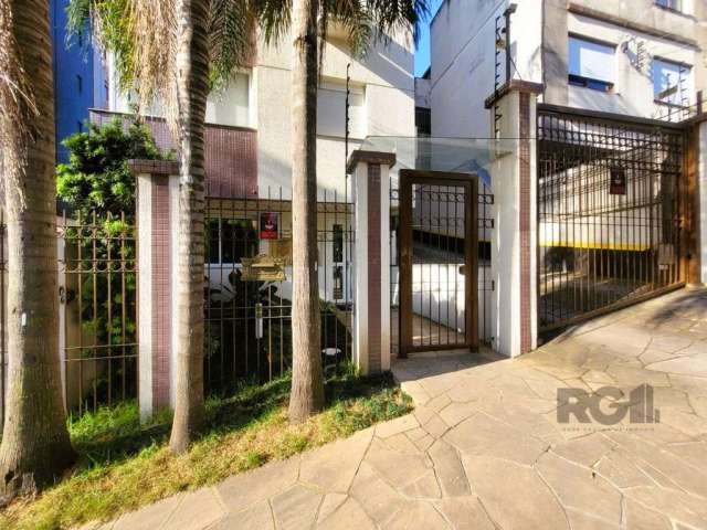 BAIRRO BELA VISTA !!!&lt;BR&gt;&lt;BR&gt;Excelente apartamento 1 dormitório, andar alto com suíte, lavabo, living para  2 ambientes todo envidraçado com vista espetacular, cozinha com churrasqueira, á