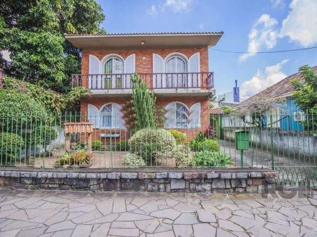 Casa de 3 dormitorios a venda no Bairro Santa maria goretti.&lt;BR&gt;casa estilo sobrado próximo ao Bourbon Assis Brasil. Com 3 dormitórios, sala ampla com lareira, banheiro social, lavabo, cozinha i