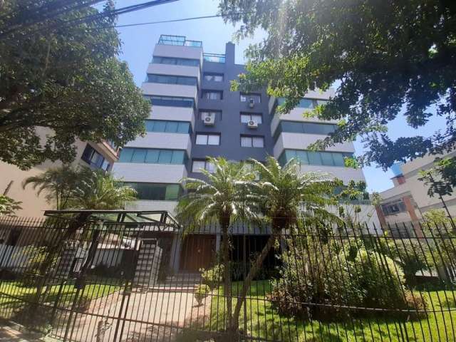 No Residencial Domingos Rubbo, bairro Cristo Redentor em Porto Alegre, cobertura de 3 dormitórios, suíte, dependência de empregada, 2 vagas de garagem e terraço com vista de 180º. Na parte inferior: h