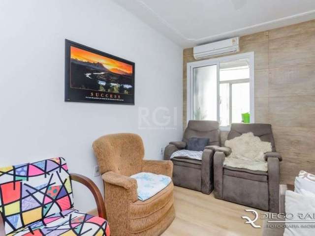 Apartamento com 02 dormitórios de frente, 58m², piso laminado em ótimo estado de conservação, cozinha, área de serviço separada, 01 banheiro, sacada no quarto principal. &lt;BR&gt;    Torre única resi